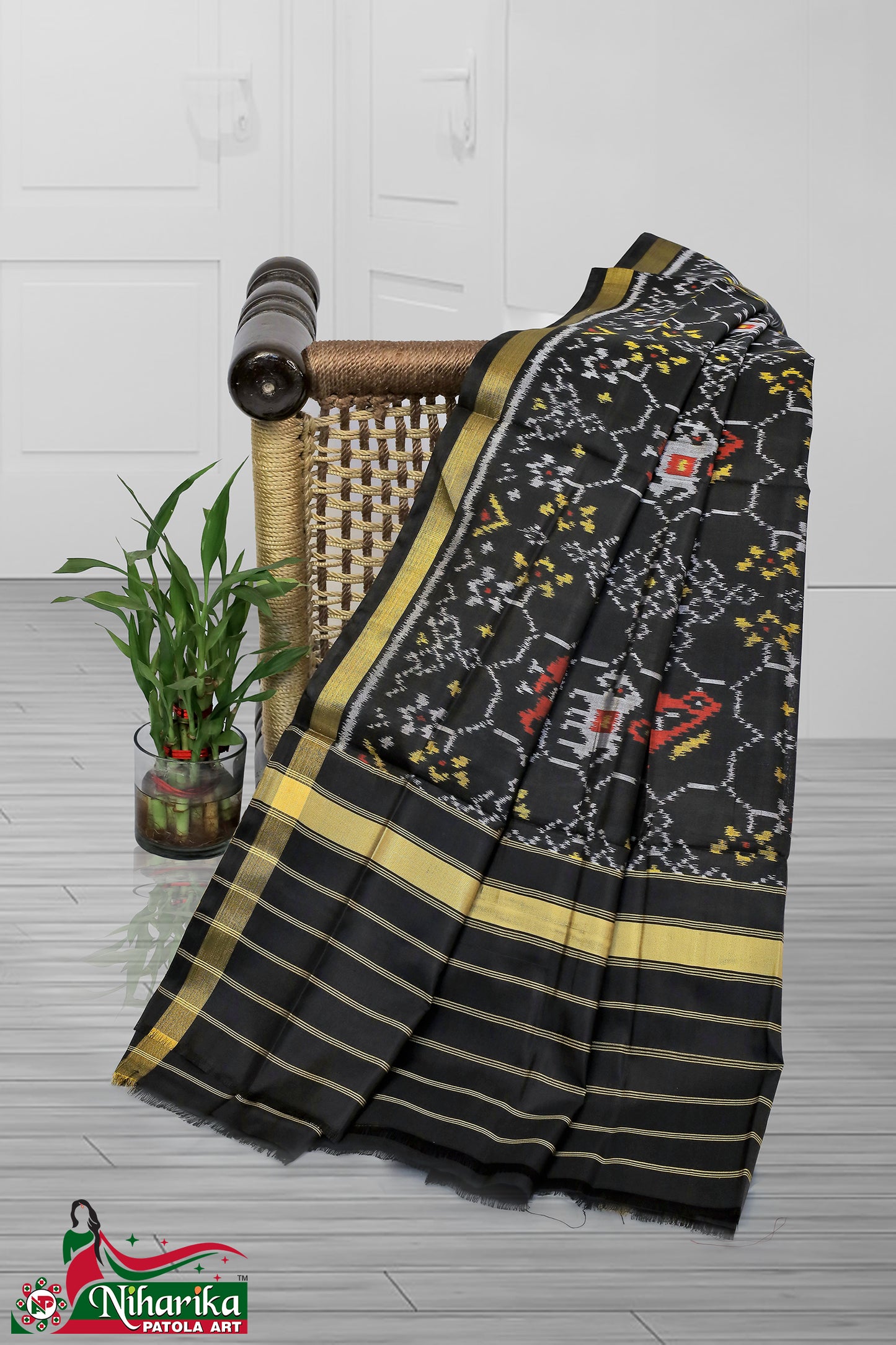 SIPD-TF-Bl-01 | Traditional Figure Single Ikkat Patola Dupatta