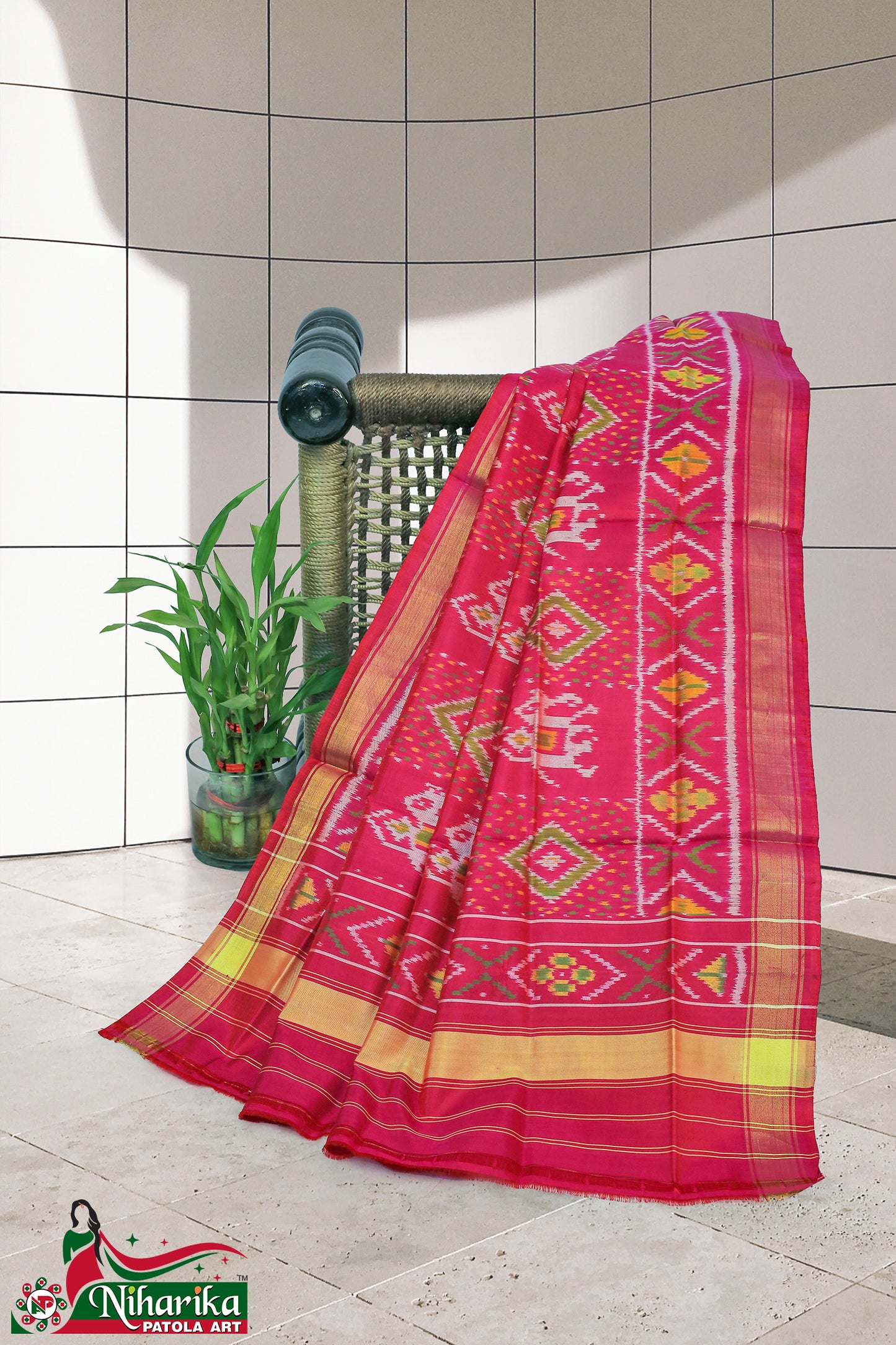 SIPD-TF-P-01 | Traditional Figure Single Ikkat Patola Dupatta