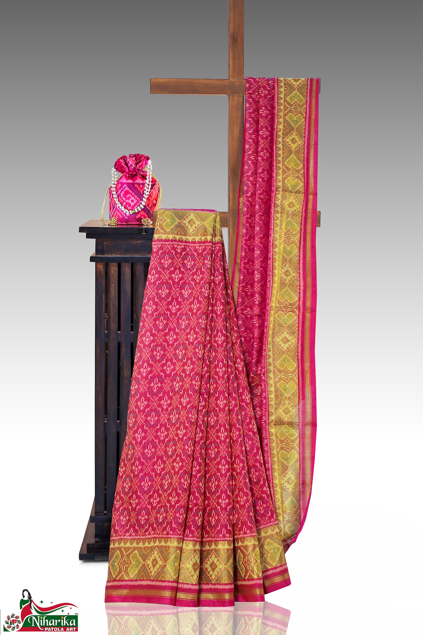 SIPS-BF-P-01 | Buttonphool Single Ikkat Patola Saree (RAJKOTI)